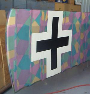 Lower wing cross