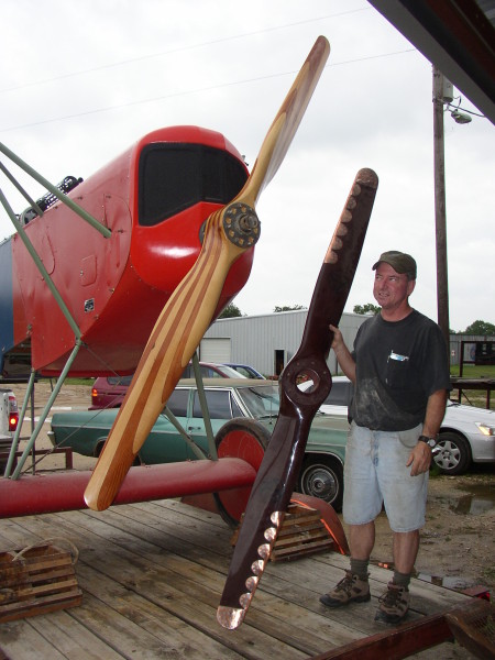 New Fokker D.VII prop compared to old